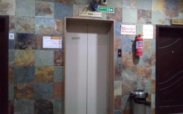 OYO 640 Home Furnished 3-Bedroom Apartment