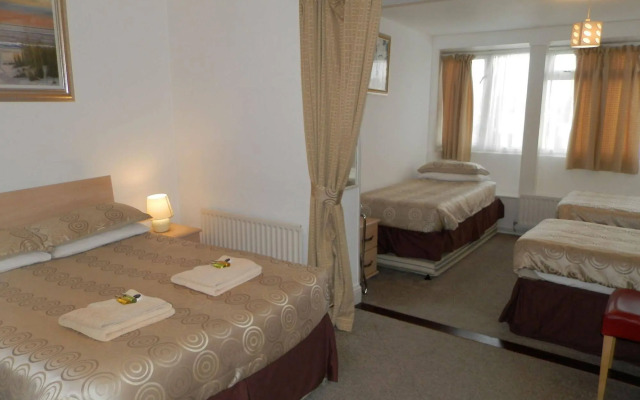 Wayside Cheer Hotel