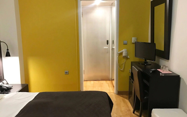 Niki Athens Hotel