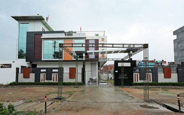 Capital O 16639 Hotel Shri Pushpraj