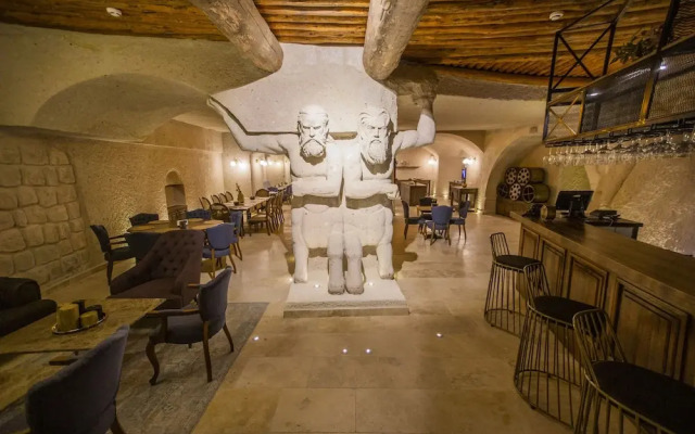 Anka Cave Suites