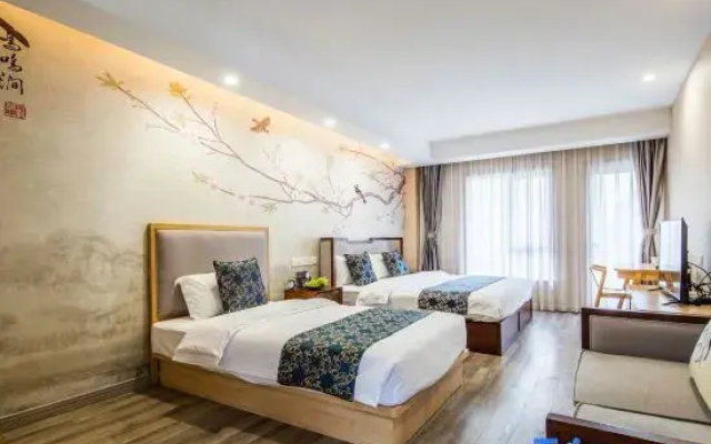 Yunduan Mijing Inn (Wuxi Lingshan Town Nianhua Store)