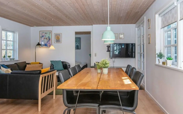 8 Person Holiday Home in Blavand