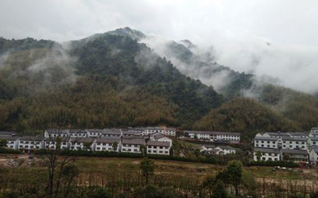 Sanyingshan Yi Inn