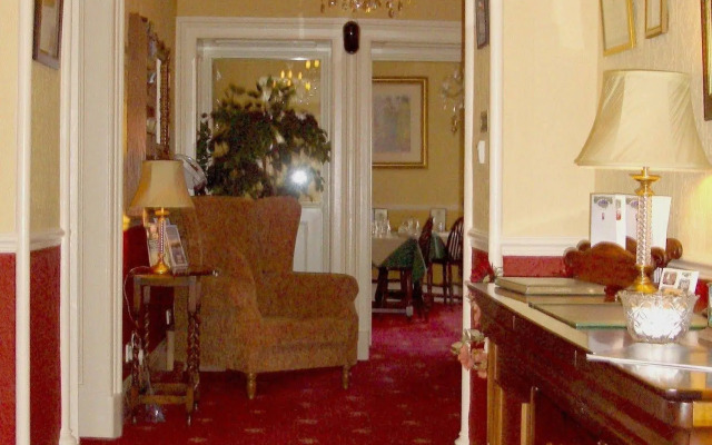 Oakbank House