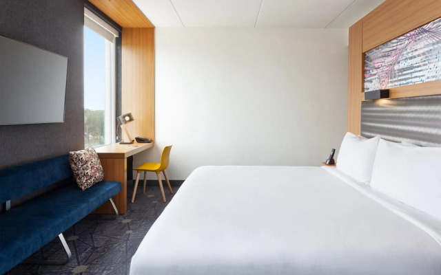 Aloft Jacksonville Tapestry Park