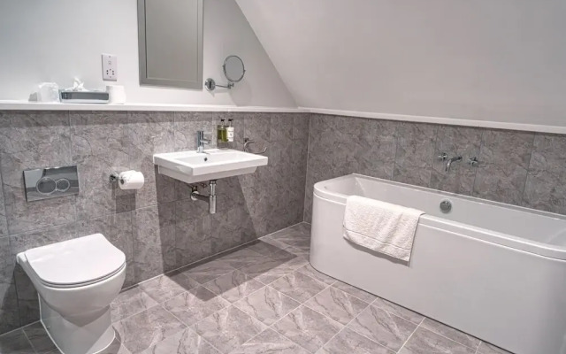 Cotswold Club Apartment Beech 4