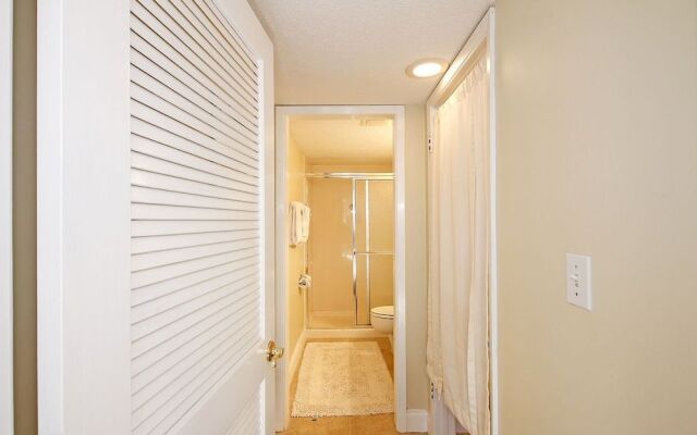 Shoreline 1106 Condo by RedAwning