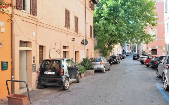 Unique 3 Bed Flat In The Heart Of Trastevere