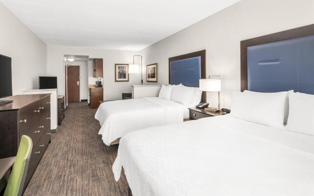 Holiday Inn Express & Suites Wilmington-Newark by IHG