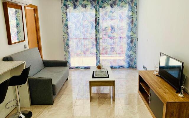 Book Avenida Salou
