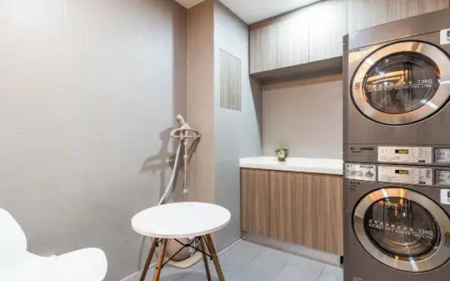 Hanting Hotel (Luoyang Yanshi Datang Shouyangshan)