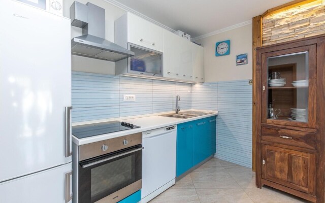 Awesome Home in Klenovica With Wifi and 2 Bedrooms