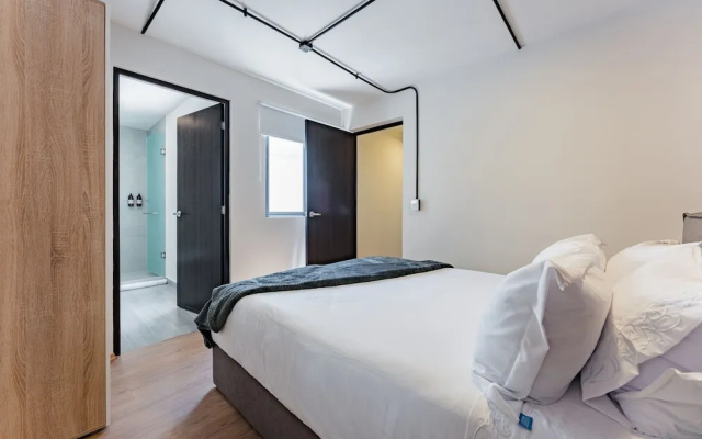 Mariano Escobedo Apartments by VH
