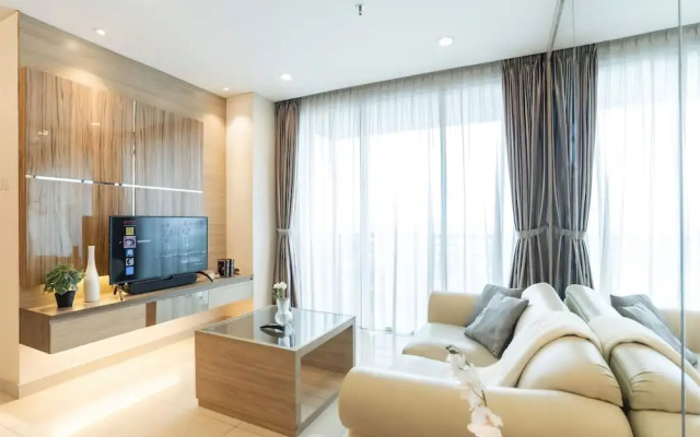 Central Royal Apartments by Emily