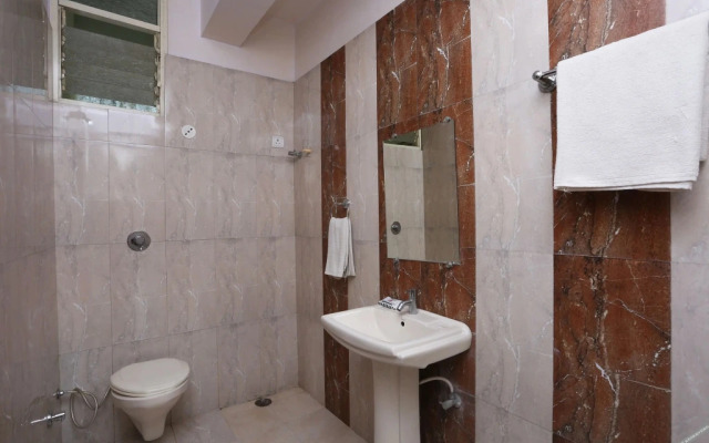 Hotel Saket By OYO Rooms