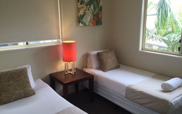 Byron Lakeside Holiday Apartments