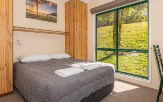 Blue Lake Top 10 Holiday Park