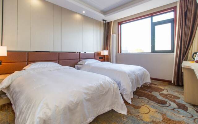 Ease Cloud Hotel