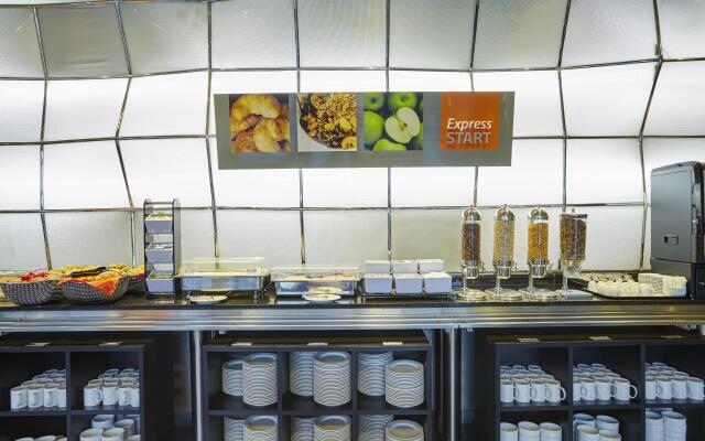 Holiday Inn Express Lisbon - Alfragide by IHG