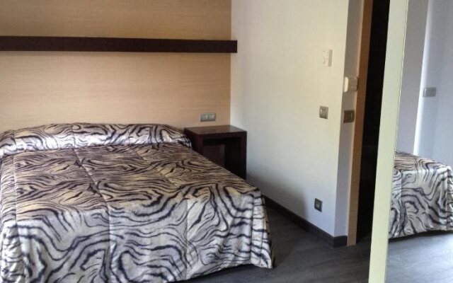 Hotel 9 Sant Antoni