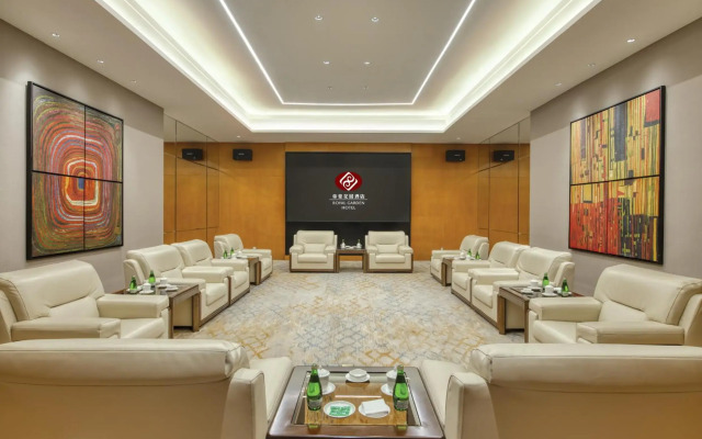 Royal Garden Hotel