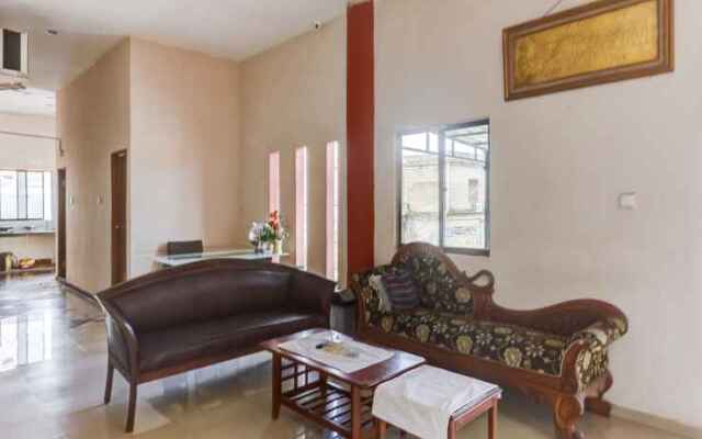 Oyo 91298 Rumah Cantik Homestay