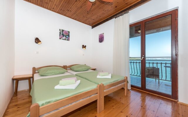 Apartment Lidija