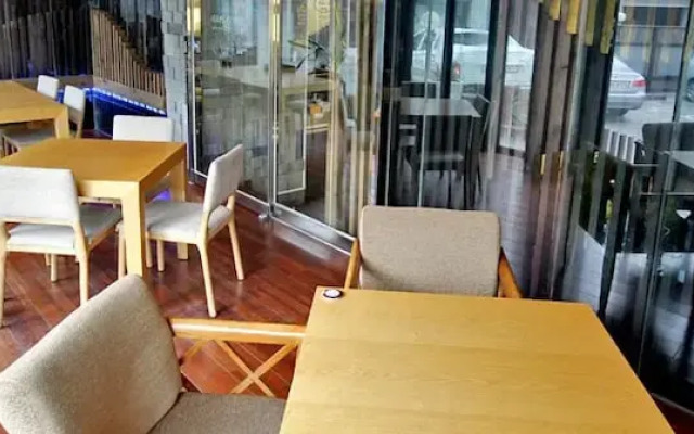 Chuncheon Central Hotel
