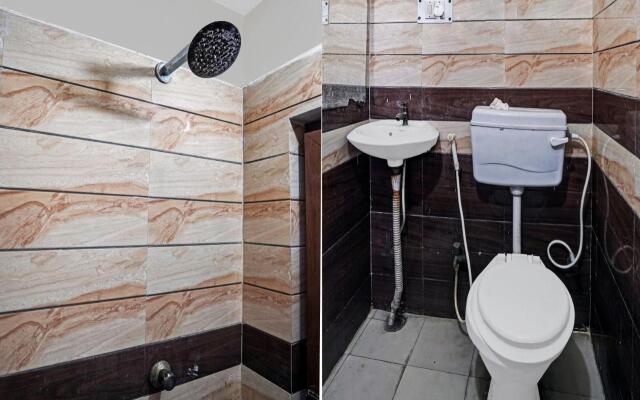 SPOT ON 80594 Ak Residency