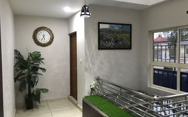 MehaKira Holiday Inn