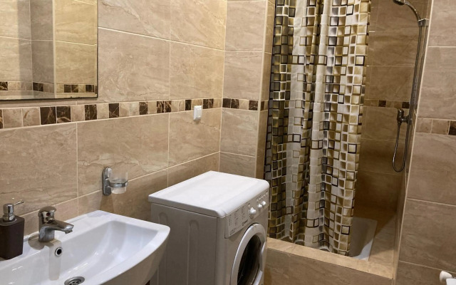 Apartment close to Roshen fountain