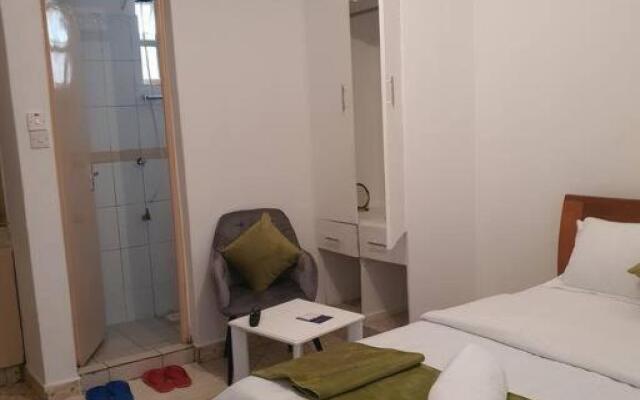 Lovely serviced studio with a free parking