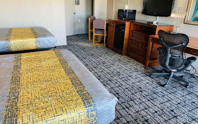 Hometowne Inn & Suites