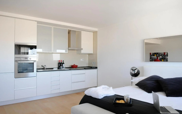 Panoramic Living