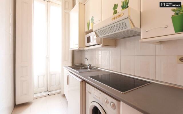 Silver Apartments Imperial