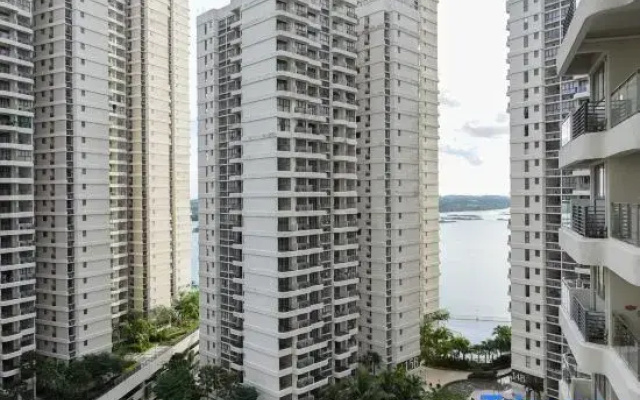 JB City Family Suite Danga Bay by Cowidéa