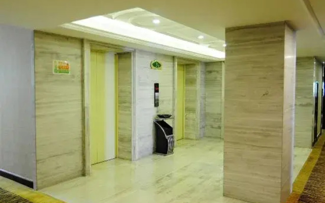 Vienna Hotel (Guiyang Fountain Subway Station Yangmingci Subway Station)