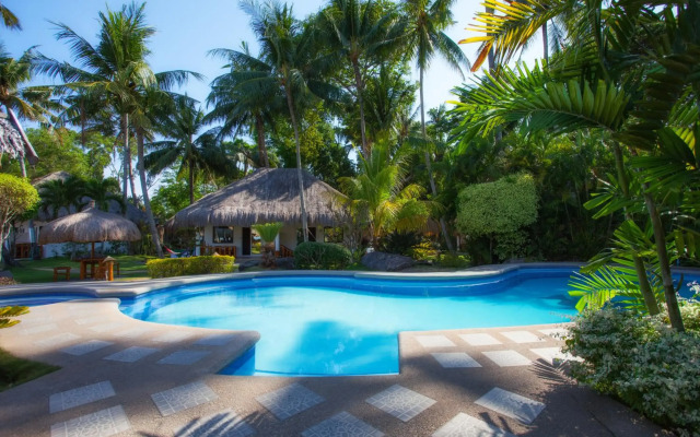 Pura Vida Beach & Dive Resort