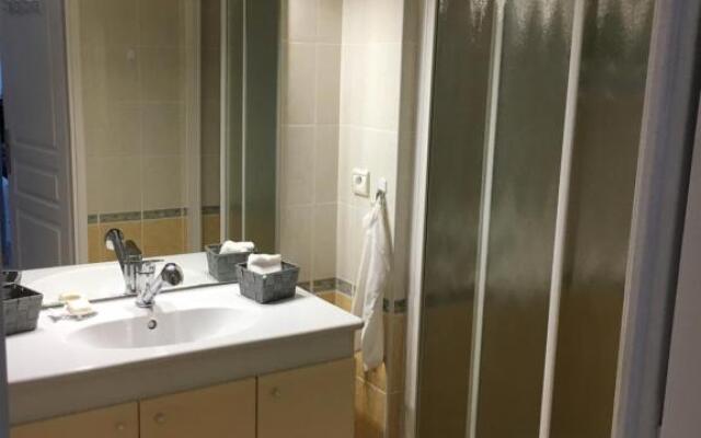 T2 Sausset Proche de la Mer