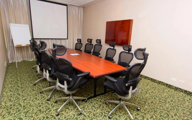 Courtyard Monterrey San Jeronimo/Valle