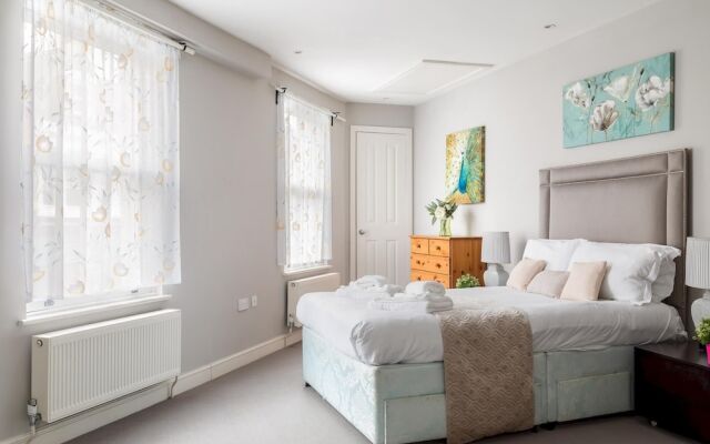 Fulham Amazing 2-bedroom House by Central London