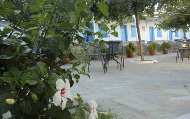 Vouniotis Pension