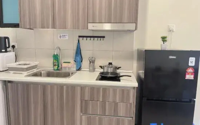 3min MMU, UOC | Couple 2pax Studio | Modern Home