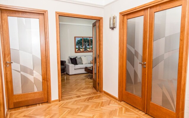A Chic Kolonaki Apartment in Central Athens