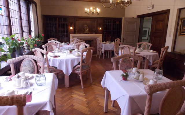 Station Hotel