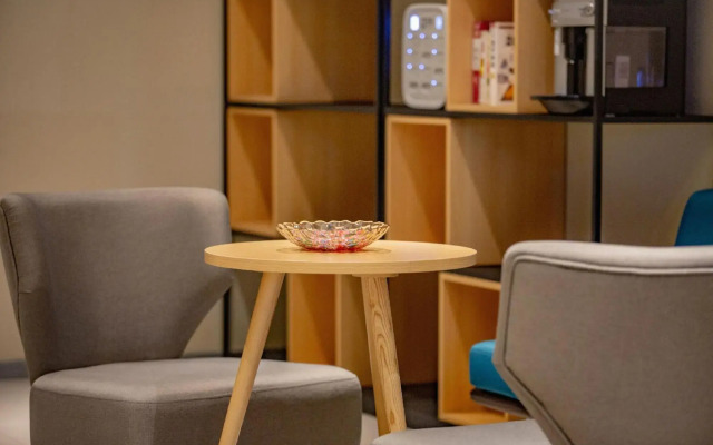 Homeinn Selected Hotel (Fuyang Linyi Mall)