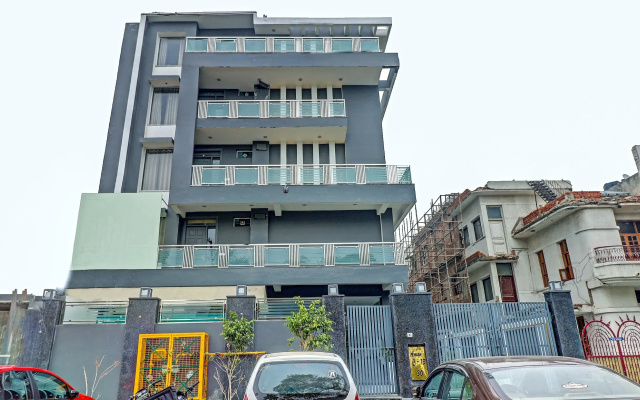 Townhouse Sector 30 Near Botanic Garden of Indian Republic