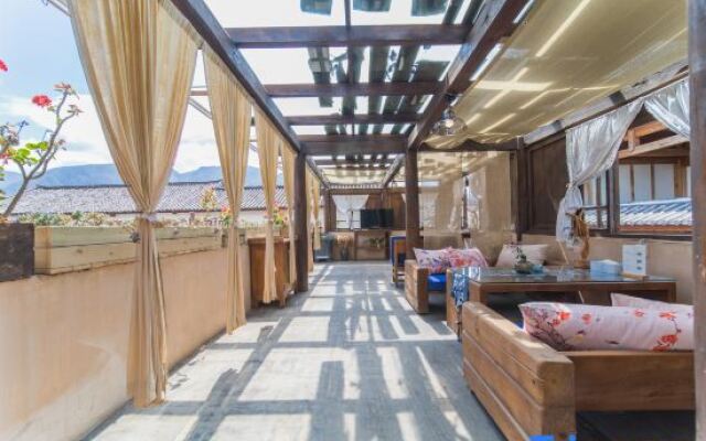 Miss May Hotel