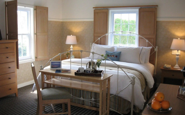 Nantucket Inn